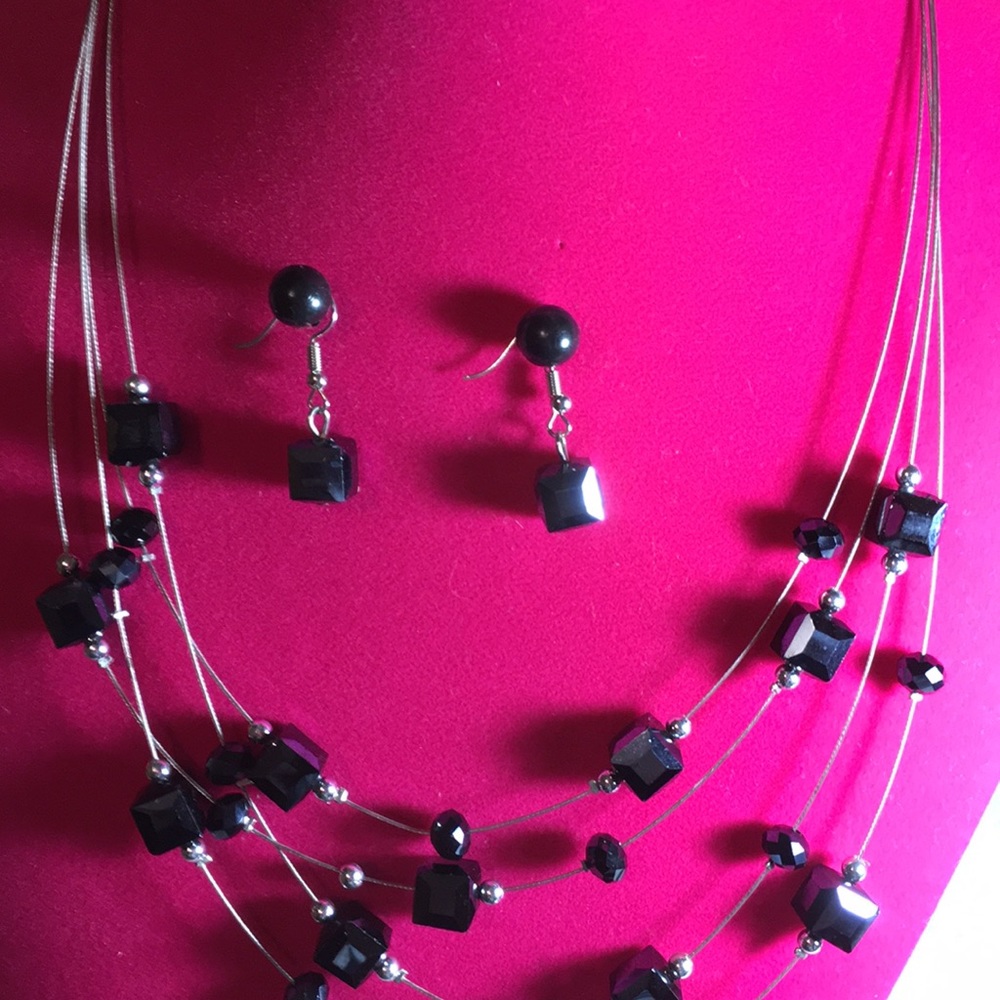 Black square invisible necklace & earrings